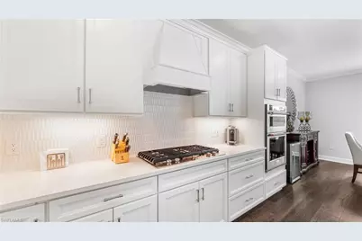 10428 Ventana Ln, Naples, FL 34120 - Photo 6