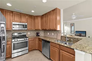 3169 Aviamar Cir, Naples, FL 34114 - Photo 8