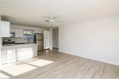 521 96th Ave N #B, Naples, FL 34108 - Photo 2