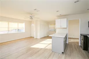 521 96th Ave N, Naples, FL 34108 - Photo 8