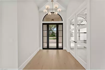 207 Monterey Dr, Naples, FL 34119 - Photo 4