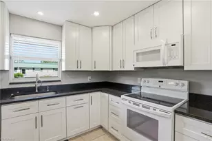 600 Valley Stream Dr, Naples, FL 34113 - Photo 20