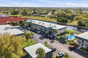 600 Valley Stream Dr, Naples, FL 34113 - Photo 6