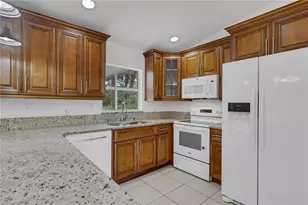 190 15th St SW, Naples, FL 34117 - Photo 8