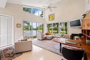 433 Crestwood Ln, Naples, FL 34113 - Photo 4