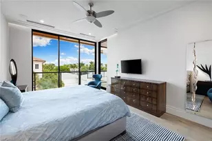 495 5th St S, Naples, FL 34102 - Photo 22