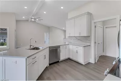270 Madison Dr, Naples, FL 34110 - Photo 12
