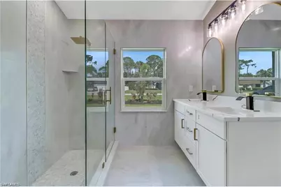270 Madison Dr, Naples, FL 34110 - Photo 20