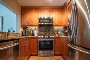 805 River Point Dr, Naples, FL 34102 - Photo 16