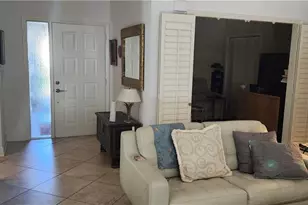 373 Fox Den Cir, Naples, FL 34104 - Photo 2