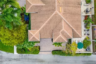 552 11th Ave S, Naples, FL 34102 - Photo 32