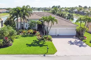 1034 Port Orange Way, Naples, FL 34120 - Photo 2