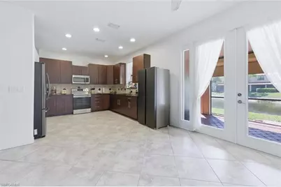 7577 Bristol Cir, Naples, FL 34120 - Photo 14