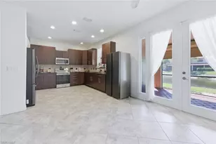 7577 Bristol Cir, Naples, FL 34120 - Photo 14