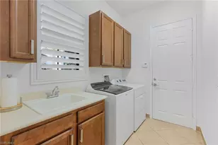 3741 Pleasant Springs Dr, Naples, FL 34119 - Photo 24