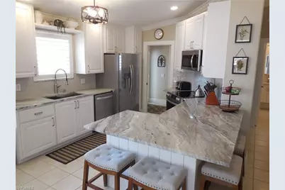 5441 Guadeloupe Way, Naples, FL 34119 - Photo 4