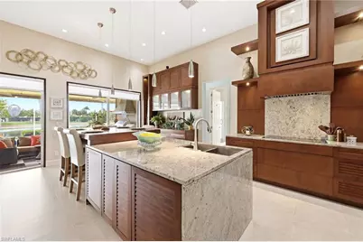 7902 Portofino Ct, Naples, FL 34114 - Photo 10