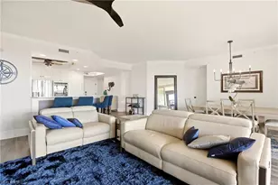 425 Cove Tower Dr, Naples, FL 34110 - Photo 8