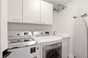 425 Cove Tower Dr, Naples, FL 34110 - Photo 30