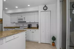 3940 Windward Passage Cir, Bonita Springs, FL 34134 - Photo 6