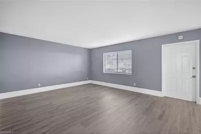 4617 Bayshore Dr #H4, Naples, FL 34112 - Photo 4