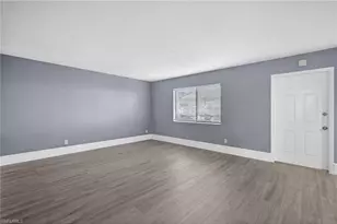 4617 Bayshore Dr, Naples, FL 34112 - Photo 4