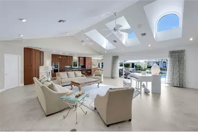 2147 Snook Dr, Naples, FL 34102 - Photo 4