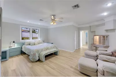 2147 Snook Dr, Naples, FL 34102 - Photo 16