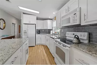 550 Charlemagne Blvd, Naples, FL 34112 - Photo 8