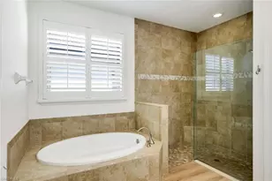 16357 Aberdeen Wy, Naples, FL 34110 - Photo 20