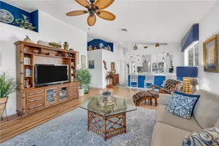 1562 Weybridge Cir, Naples, FL 34110 - Photo 10