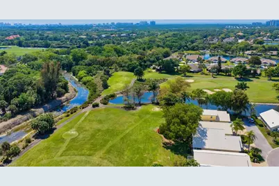 1562 Weybridge Cir #31, Naples, FL 34110 - Photo 2