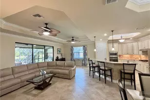 2930 Aviamar Cir, Naples, FL 34114 - Photo 6