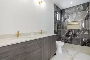 815 Frederick Reid St E, Lehigh Acres, FL 33974 - Photo 8