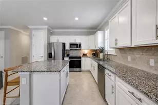 3564 E Hampton Cir, Alva, FL 33920 - Photo 8
