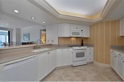 4751 Gulf Shore Blvd N #1507, Naples, FL 34103 - Photo 10