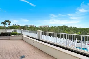295 Grande Way, Naples, FL 34110 - Photo 38