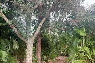 2251 Queens Way E, Naples, FL 34112 - Photo 4