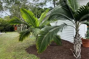 2251 Queens Way E, Naples, FL 34112 - Photo 2