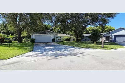 687 Grove Dr, Naples, FL 34120 - Photo 18