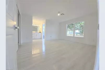 687 Grove Dr, Naples, FL 34120 - Photo 6