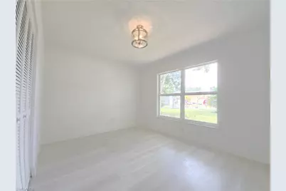 687 Grove Dr, Naples, FL 34120 - Photo 16