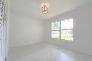 687 Grove Dr, Naples, FL 34120 - Photo 16