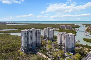 425 Cove Tower Dr, Naples, FL 34110 - Photo 1