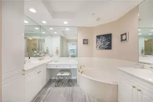 425 Cove Tower Dr, Naples, FL 34110 - Photo 10