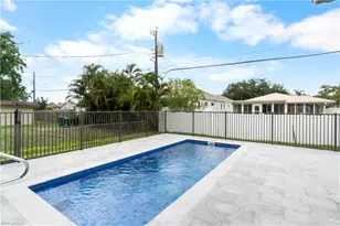 833 91st Ave N, Naples, FL 34108 - Photo 18