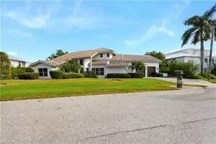 1748 Jewel Box Dr, Sanibel, FL 33957 - Photo 4
