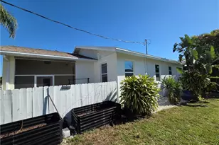 27312 Gasparilla Dr, Bonita Springs, FL 34135 - Photo 4