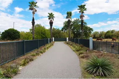 13260 Sleepy Hollow Ln, Fort Myers, FL 33913 - Photo 8