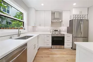 1130 5th St S, Naples, FL 34102 - Photo 6